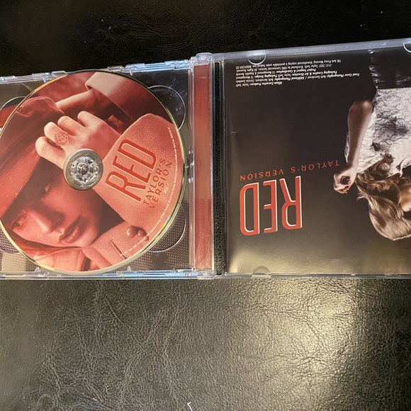 Red (Taylor’s Version) CD disk 1 and 2 - Picture 2 of 4